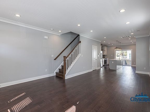 4th image of 3014 S St