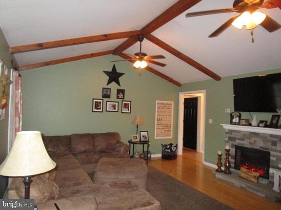 4th image of 228 Jefferson Woods Dr
