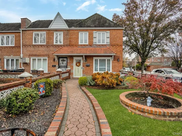 62-02 78th Street, Middle Village, NY 11379