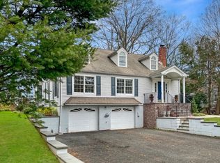 13 Britten Rd, Green Village, NJ 07935
