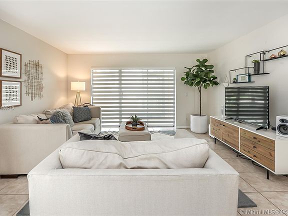 5th image of 412 Lakeview Dr APT 101
