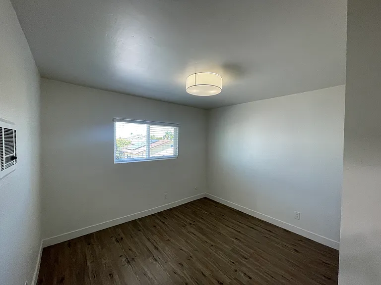 4342 Marlborough Ave #7 — Photo 4