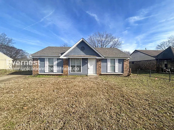 6270 Jamestown Dr — Photo 2