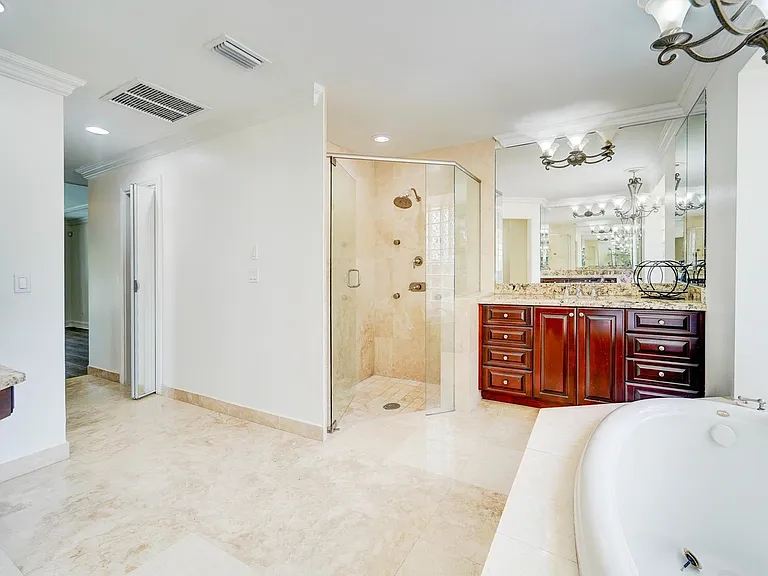 11999 Classic Dr — Photo 22