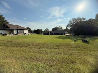 4 Lakecrest Ln, Huntsville, TX 77340