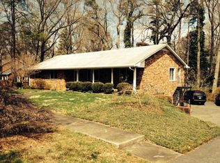 3101 Robinhood Rd, Winston Salem, NC 27106