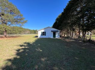 6325 Legendary Ln, Wedgefield, SC 29168