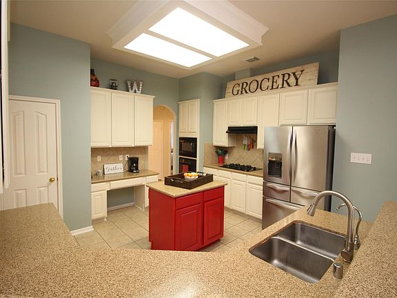 4th image of 6168 Darlington Ct