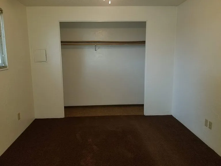 2090 Roosevelt Blvd — Photo 12