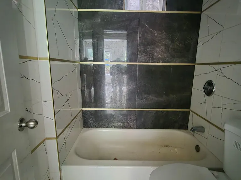 139 3rd St #4A — Photo 3