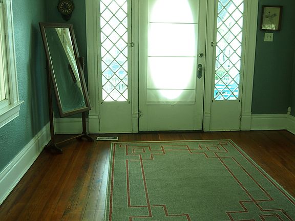 Entry room toward front door