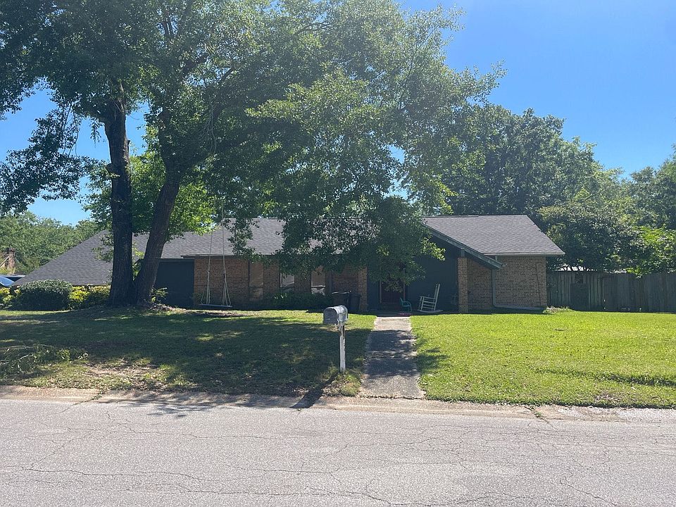 1st image of 1600 Churchill Dr