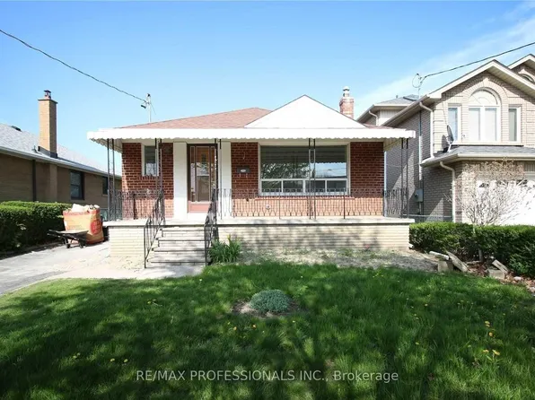 247 Beta St, Toronto, ON M8W 4H7