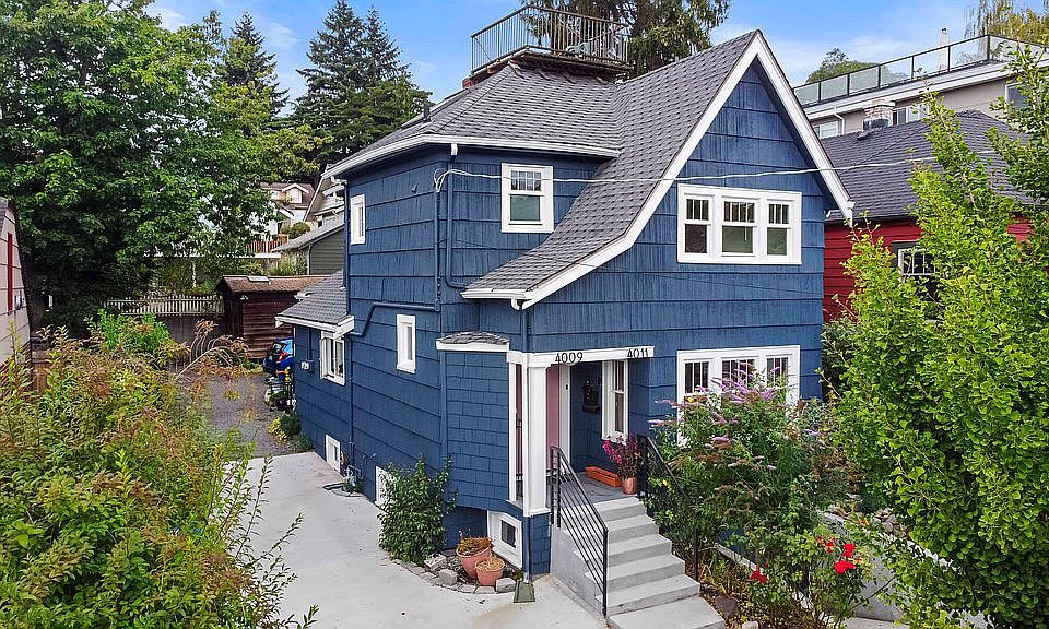 1st image of 4009 2nd Ave NE #4009