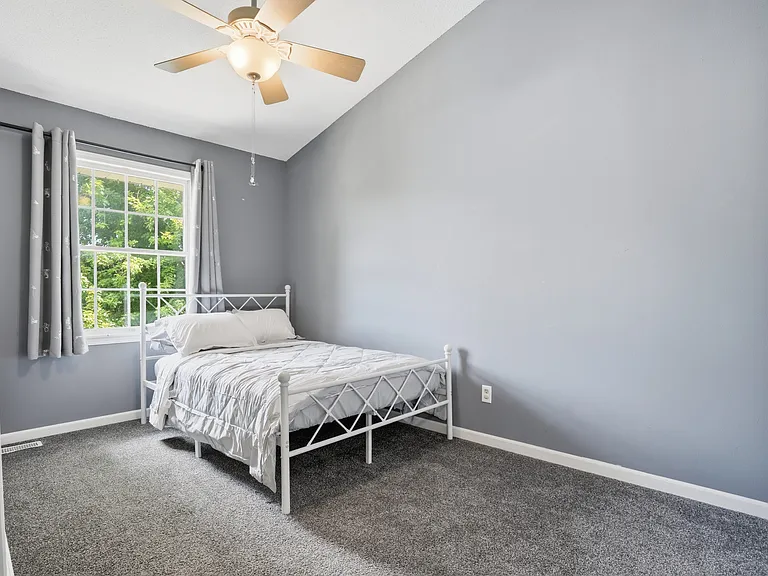 2415 Catskill Ct — Photo 24