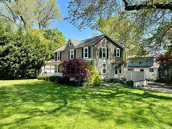 2nd image of 707 Lore Ave #A2