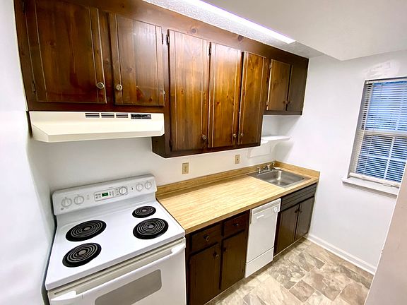 3rd image of 6674 Cedar Lake Dr #17