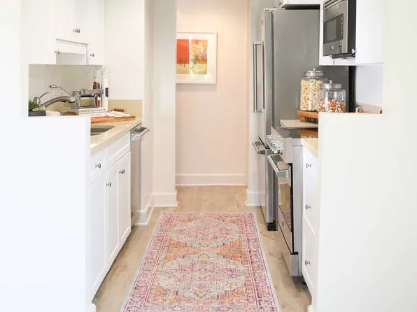 Promontory Point Apartment Homes