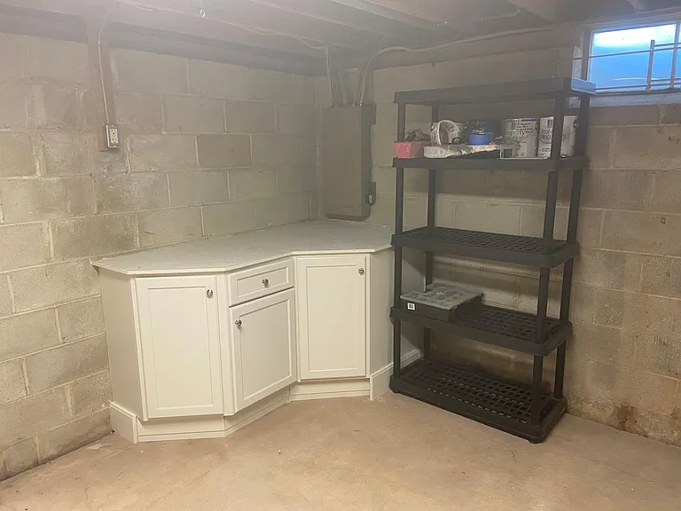 277 Shirley Dr #2 — Photo 12