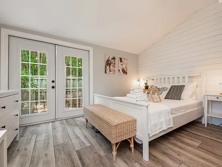 128 Wisteria Ave — Photo 12