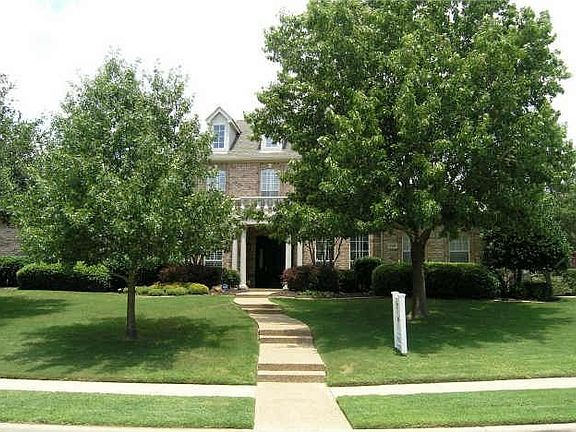 2nd image of 802 Kleberg Ct