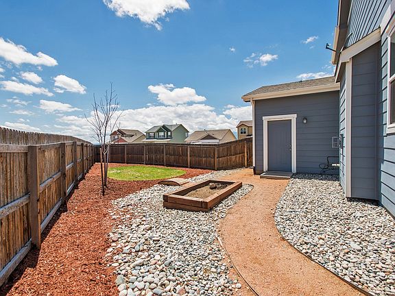 4th image of 1933 Lillian Way