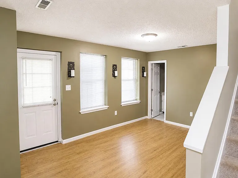 501 Emily Ln — Photo 15