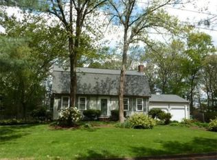 81 Old Farm Rd, North Attleboro, MA 02760