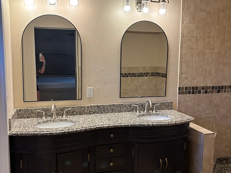 413 E Ellis Dr — Photo 4