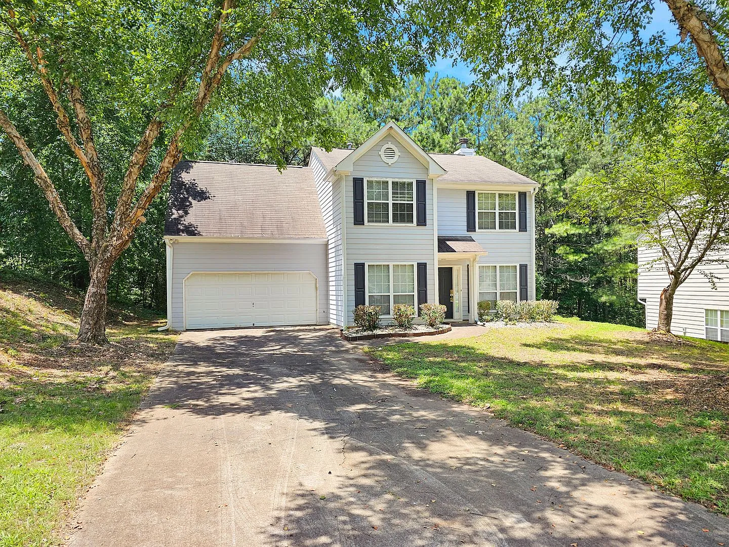 Coming Soon Spacious 3-Bedroom Home In Springchase | Cul-de-Sac Location — Photo 1