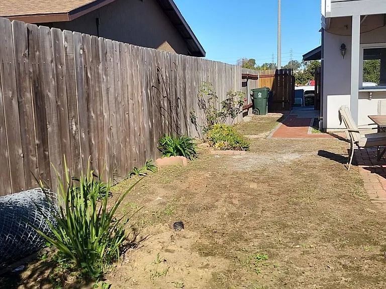 590 Juniper St — Photo 11