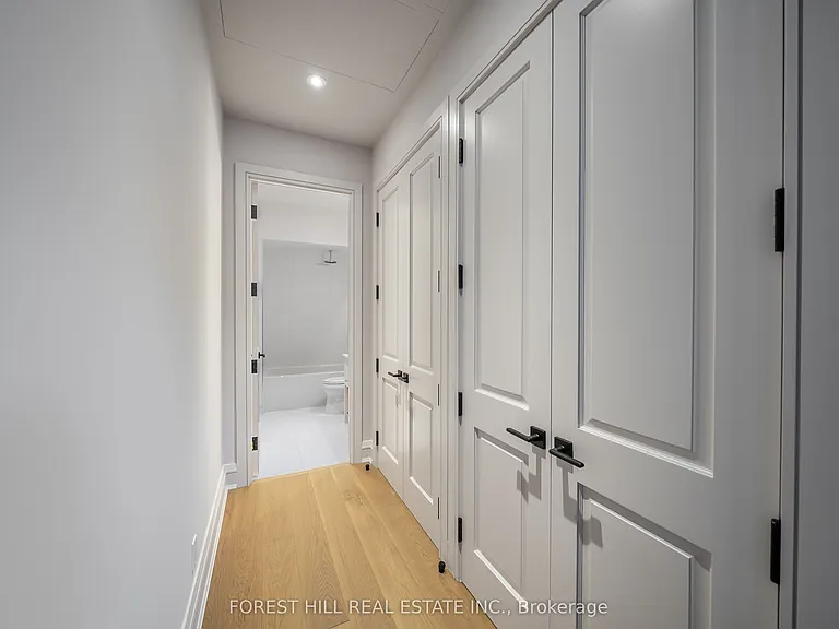 2010 Bathurst St #1A — Photo 9