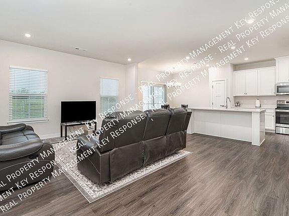 5th image of 1435 Carderock Springs Dr