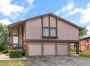 744 Manteca Ct APT 4, University Park, IL