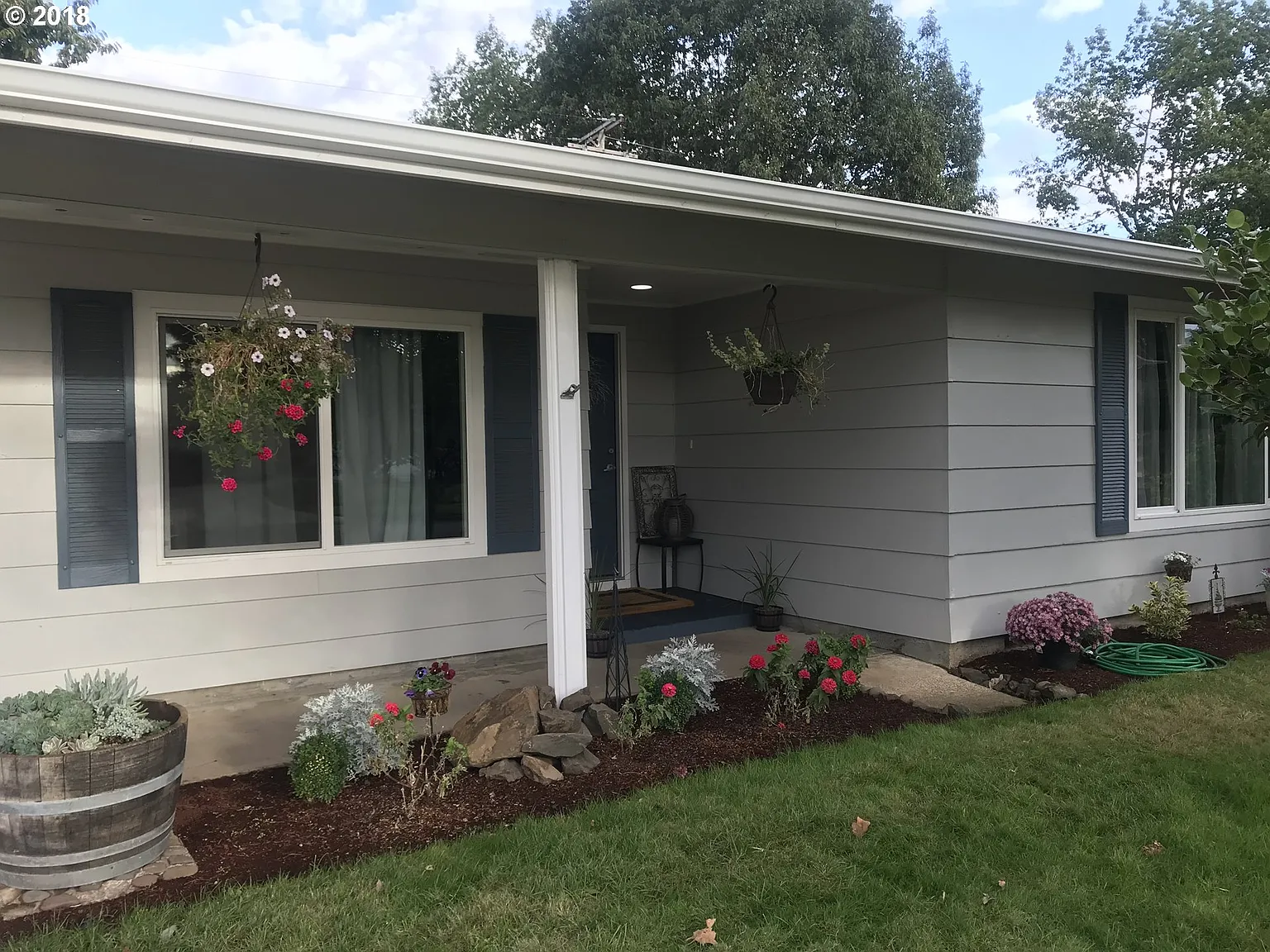 2581 Newcastle St photo 1