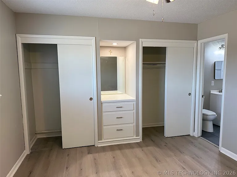 1809 E 2nd St #12 — Photo 12