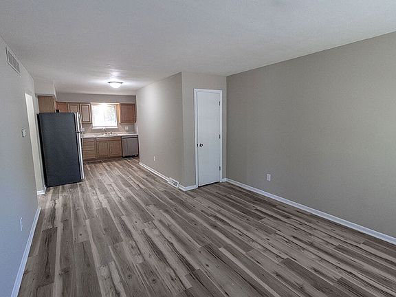 4th image of 3415 Balboa Ln #3415