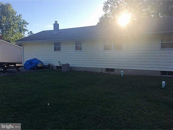 4th image of 807 Chapel Dr