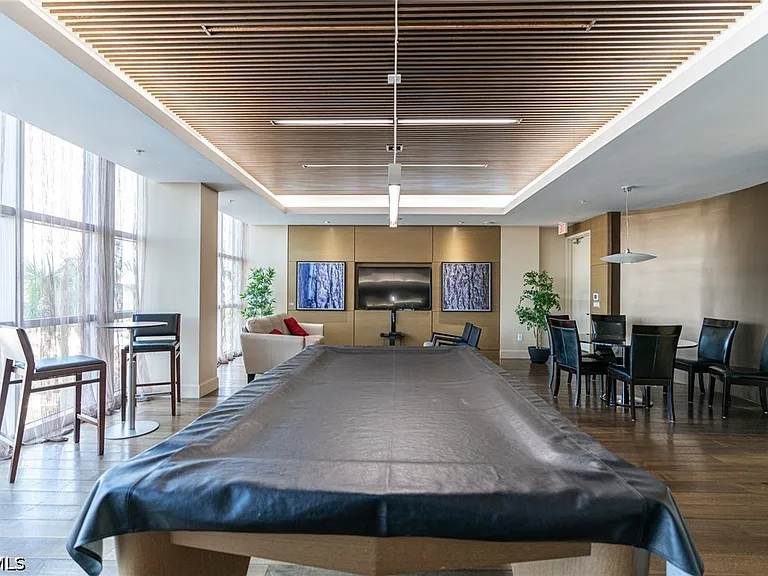 3000 Oasis Grand Blvd #801 — Photo 31