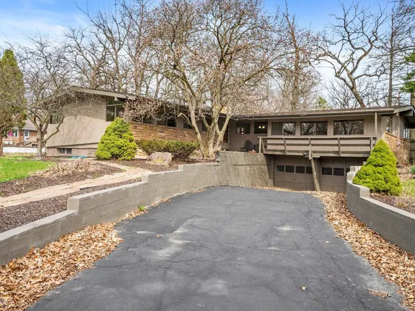 14208 81st Dr, Dyer, IN 46311