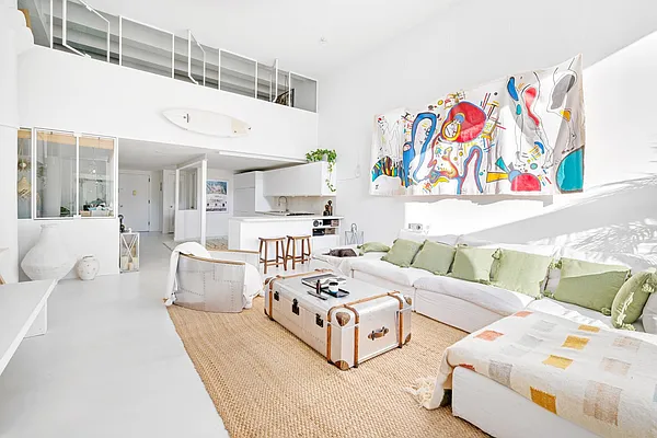 Sold by Compass | media 1