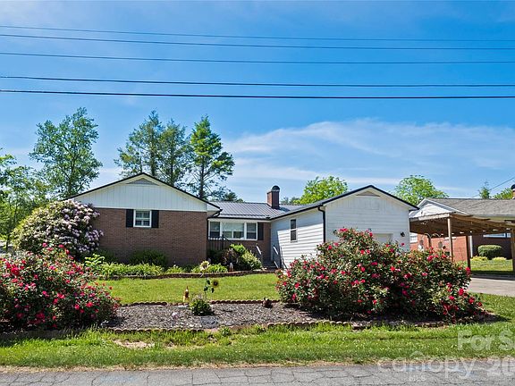 4th image of 75 Hawthorne Dr