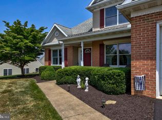 2041 Harrogate Rd, Lancaster, PA 17601
