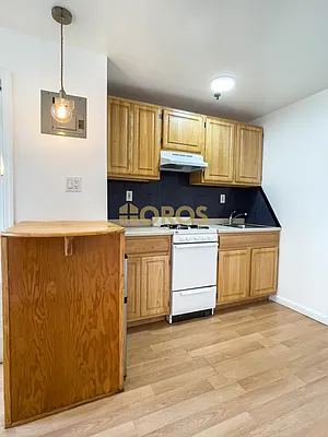 Rented by City Connections Realty | media 16