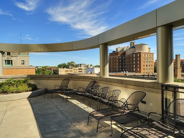 807 Davis St #903 — Photo 15