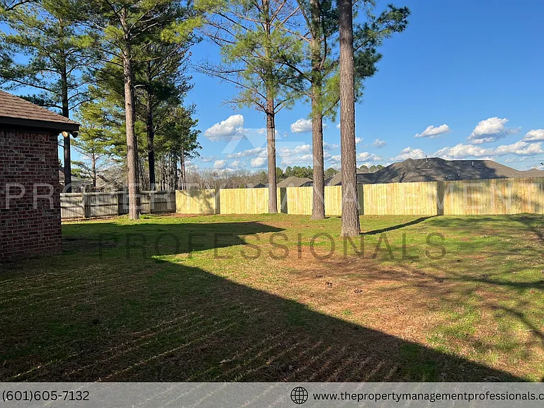 116 Cedar Green Dr — Photo 42