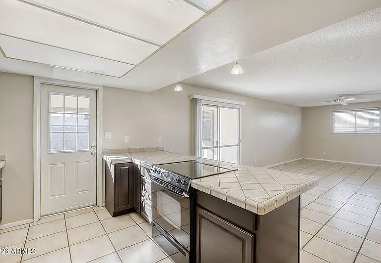 921 E Campus Dr — Photo 19