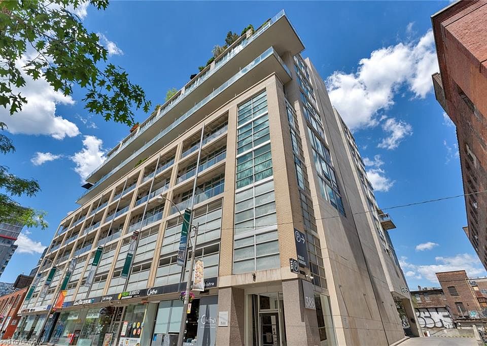 1st image of 388 Richmond St W #906
