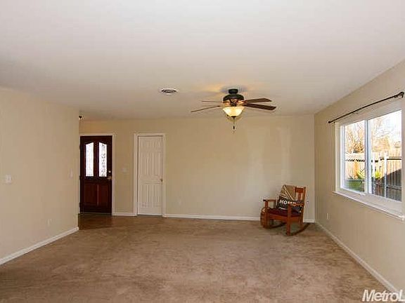3rd image of 1546 Karen Way