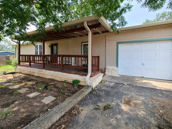 105 Quail Valley Dr, Kerrville, TX 78028